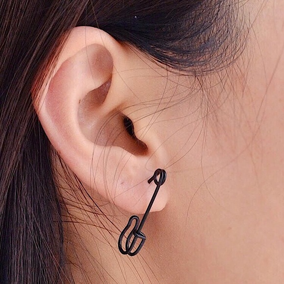 🔵𝟲𝟱%𝗢𝗙𝗙 𝗯𝘂𝗻𝗱𝗹𝗲𝘀 𝟯+🔵 NEW Kilt Safety Pin Punk Drop Earrings - Picture 12 of 14